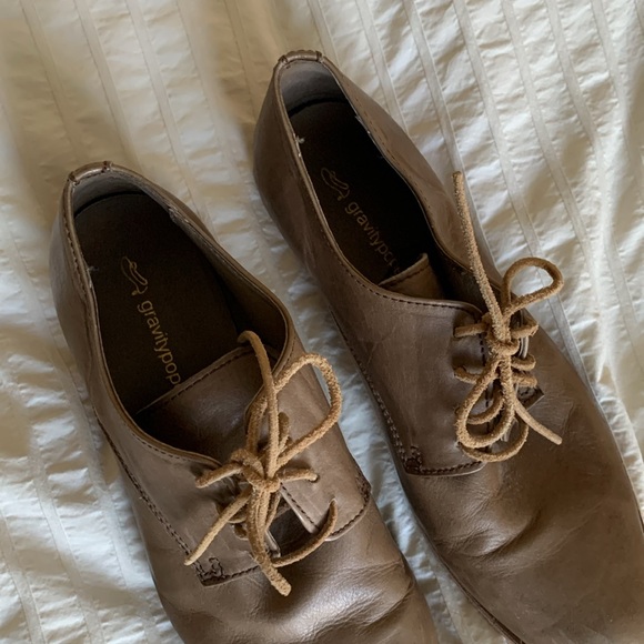 **SOLD** Gravity Pope Leather Lace Ups - Picture 2 of 8